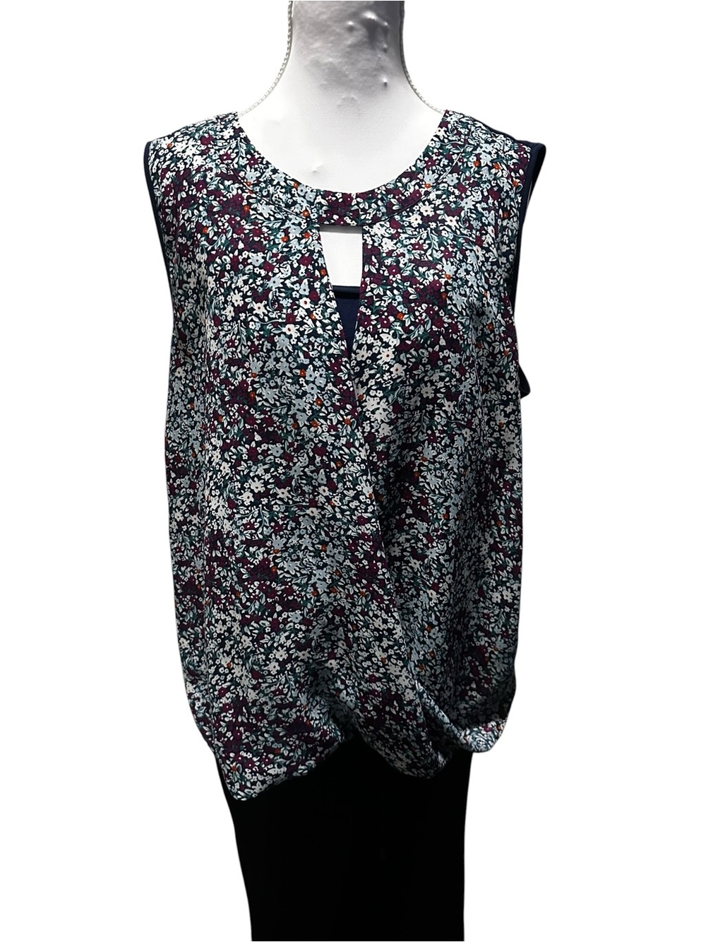 41 Hawthorne Floral Keyhole Wrap-Front Top size XL